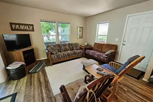 6152 Tyee Rd, Umpqua, OR 97486 - Photo 5