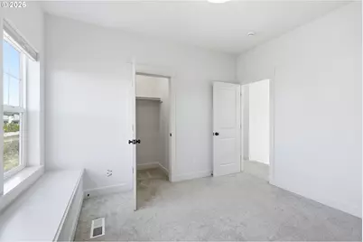 7039 SE Chinquapin Dr, Hillsboro, OR 97123 - Photo 33