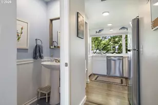 75 N Hayden Bay Dr, Portland, OR 97217 - Photo 7
