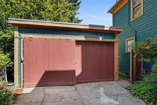 131 NE Tillamook St, Portland, OR 97212 - Photo 41