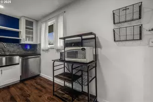 13647 Gaffney Ln, Oregon City, OR 97045 - Photo 9