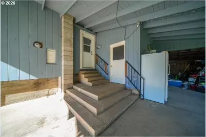 331 Hobbs Ln, Glendale, OR 97442 - Photo 5