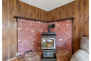 331 Hobbs Ln, Glendale, OR 97442 - Photo 9