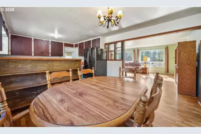 331 Hobbs Ln, Glendale, OR 97442 - Photo 13