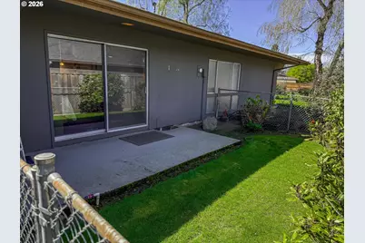 2205 N Country Club Dr, Canby, OR 97013 - Photo 23