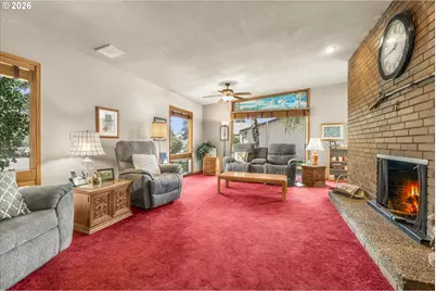 2205 N Country Club Dr, Canby, OR 97013 - Photo 9