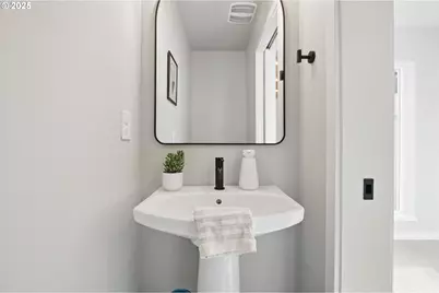 1123 SE Rhone St #B, Portland, OR 97202 - Photo 19