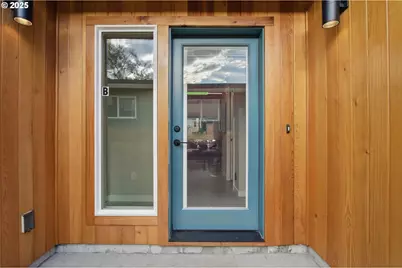 1123 SE Rhone St #B, Portland, OR 97202 - Photo 3