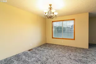 305 NW 9th Pl, Hermiston, OR 97838 - Photo 11