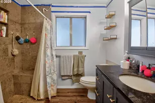 550 N Wasson St, Coos Bay, OR 97420 - Photo 15