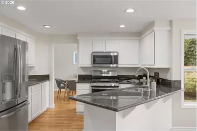 8917 SW 51st Ave, Portland, OR 97219 - Photo 11