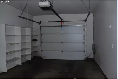 1880 Lake Cove Ave, Eugene, OR 97408 - Photo 23