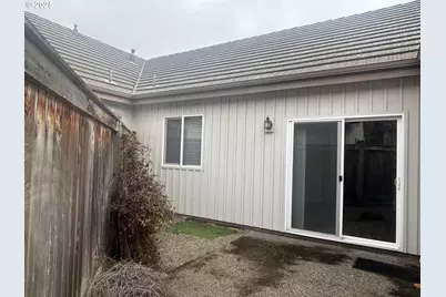 1880 Lake Cove Ave, Eugene, OR 97408 - Photo 29