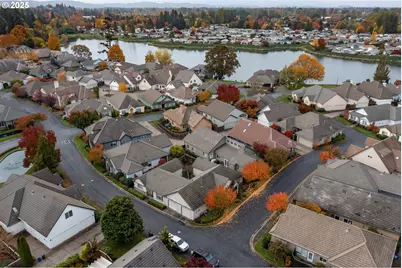 1880 Lake Cove Ave, Eugene, OR 97408 - Photo 27
