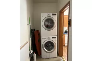 1880 Lake Cove Ave, Eugene, OR 97408 - Photo 7