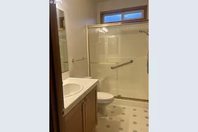 1880 Lake Cove Ave, Eugene, OR 97408 - Photo 17