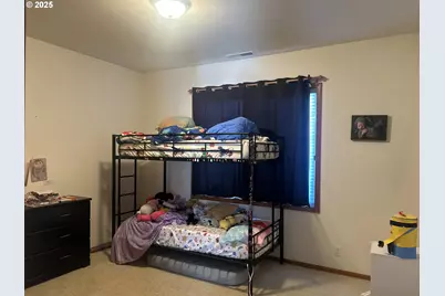 1880 Lake Cove Ave, Eugene, OR 97408 - Photo 7