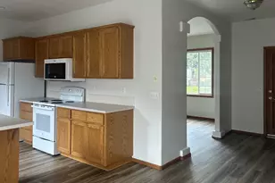 1880 Lake Cove Ave, Eugene, OR 97408 - Photo 11