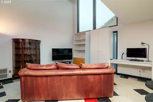 6170 SW Cherryhill Dr, Beaverton, OR 97008 - Photo 5