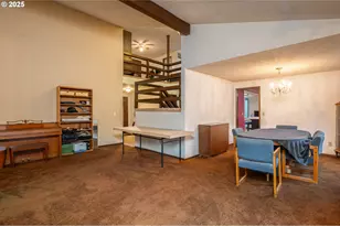 6170 SW Cherryhill Dr, Beaverton, OR 97008 - Photo 17