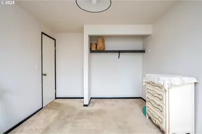 6170 SW Cherryhill Dr, Beaverton, OR 97008 - Photo 25