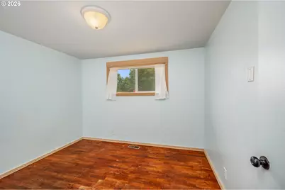260 35th St, Springfield, OR 97478 - Photo 9