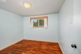 260 35th St, Springfield, OR 97478 - Photo 9
