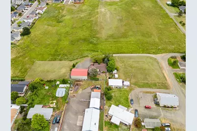 10 SE Kegler Ave, Winston, OR 97496 - Photo 43