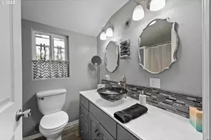 10 SE Kegler Ave, Winston, OR 97496 - Photo 23