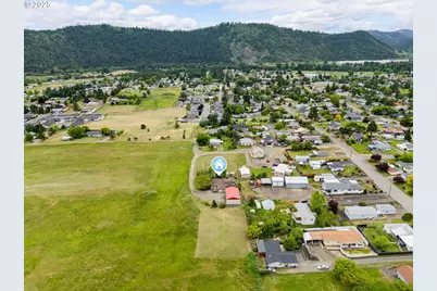 10 SE Kegler Ave, Winston, OR 97496 - Photo 45