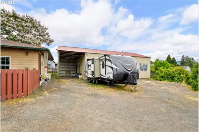 10 SE Kegler Ave, Winston, OR 97496 - Photo 35