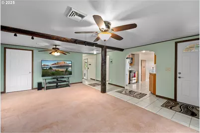 10 SE Kegler Ave, Winston, OR 97496 - Photo 5