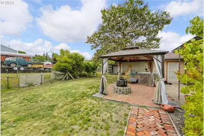 10 SE Kegler Ave, Winston, OR 97496 - Photo 29