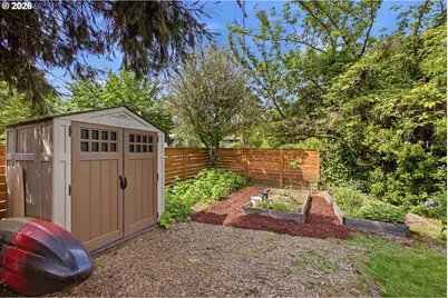 3286 NE Holman St, Portland, OR 97211 - Photo 23