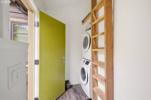 3286 NE Holman St, Portland, OR 97211 - Photo 27