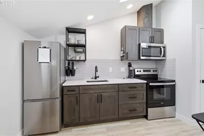 520 Ethan Ct, Springfield, OR 97477 - Photo 41