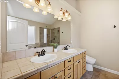 520 Ethan Ct, Springfield, OR 97477 - Photo 35