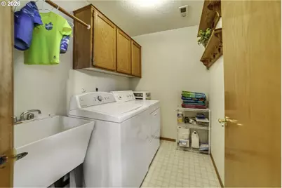 3371 SW Redfern Pl, Gresham, OR 97080 - Photo 31