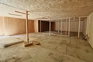 1731 S 20th St, Coos Bay, OR 97420 - Photo 17