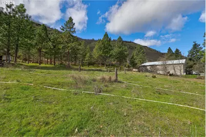 2442 W 15th St #39, The Dalles, OR 97058 - Photo 5