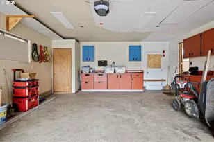 2785 Alyndale Dr, Eugene, OR 97404 - Photo 41