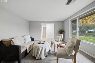 2785 Alyndale Dr, Eugene, OR 97404 - Photo 9