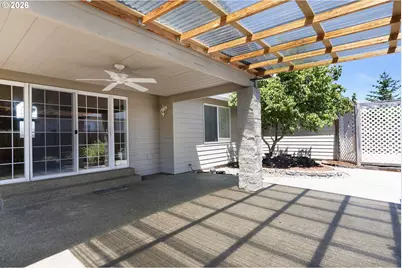147 Wingfoot Ct, Winchester, OR 97495 - Photo 35