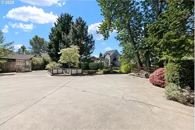 4385 Berry Ln, Eugene, OR 97404 - Photo 33