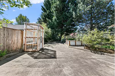 4385 Berry Ln, Eugene, OR 97404 - Photo 37