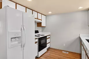 2008 SE 143rd Ave, Portland, OR 97233 - Photo 17