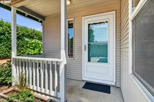 2008 SE 143rd Ave, Portland, OR 97233 - Photo 7