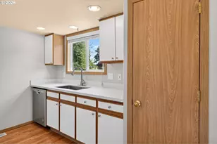 2008 SE 143rd Ave, Portland, OR 97233 - Photo 17