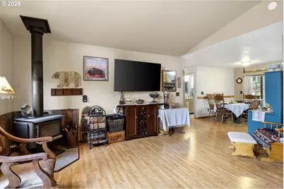 106 Odille Ct, Glide, OR 97443 - Photo 7