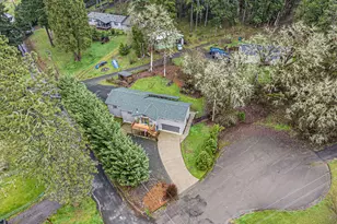 106 Odille Ct, Glide, OR 97443 - Photo 45